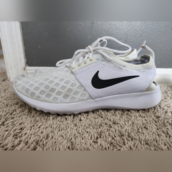 Nike Womens Rejuvenate White Ivory Low Running Shoes - Picture 3 of 5